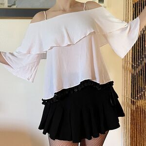 Alice & Olivia Bell Sleeve White Top Black Pom Pom Fringe Size XS Flowy